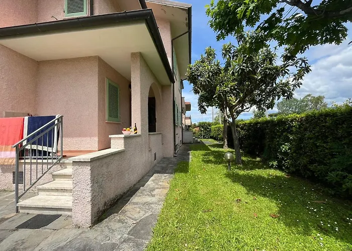 Villa Great Private For Family Holidays And Cultural Outings Near Dei Marmi Recommended Marina di Pietrasanta